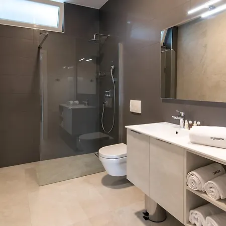 Lägenhet Curicta Design *