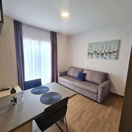 Apartment Curicta Design *
